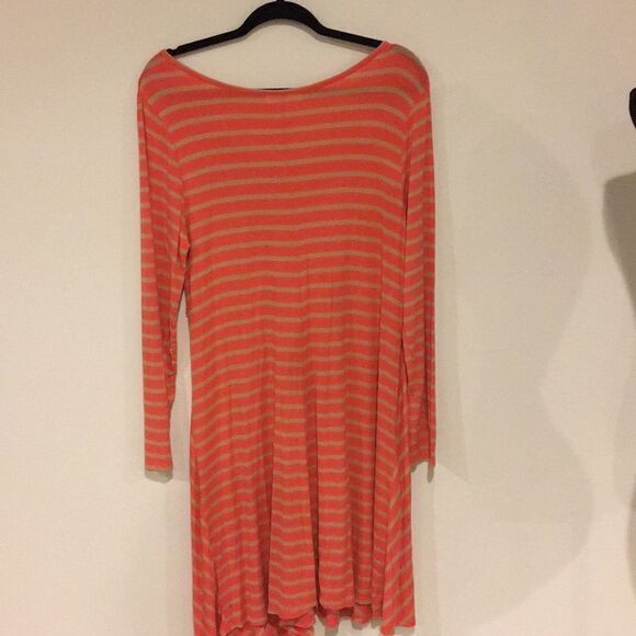 Motherhood Maternity Chevron LS Dress Pink Tan M - Picture 3 of 5